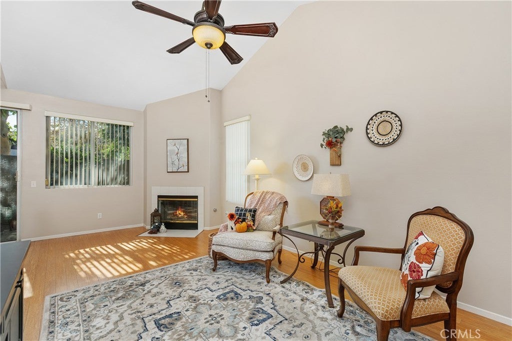 Photo of Listing #IV25255235