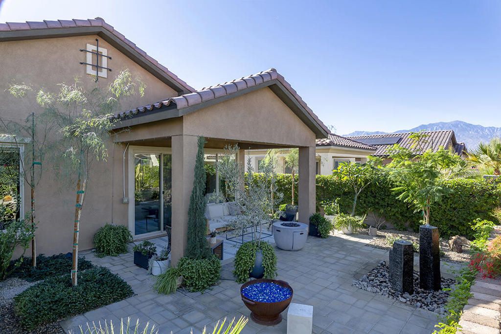 26 Pinot Noir, Rancho Mirage