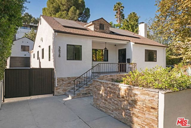 3828 Tracy Street, Los Angeles