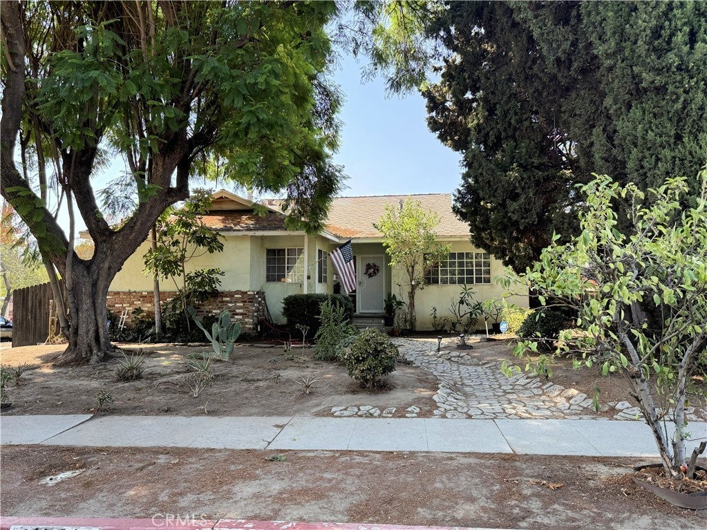 Photo of Listing #SR25256013