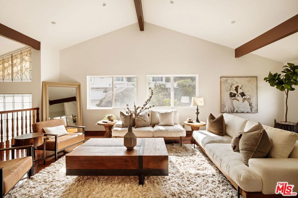 Photo of Listing #25616393