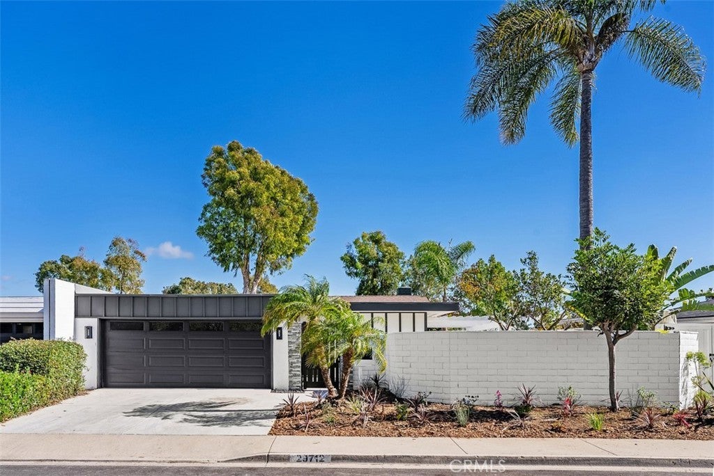 Photo of Listing #OC25255888