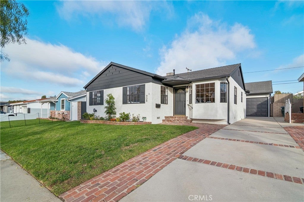 Photo of Listing #SB25256204