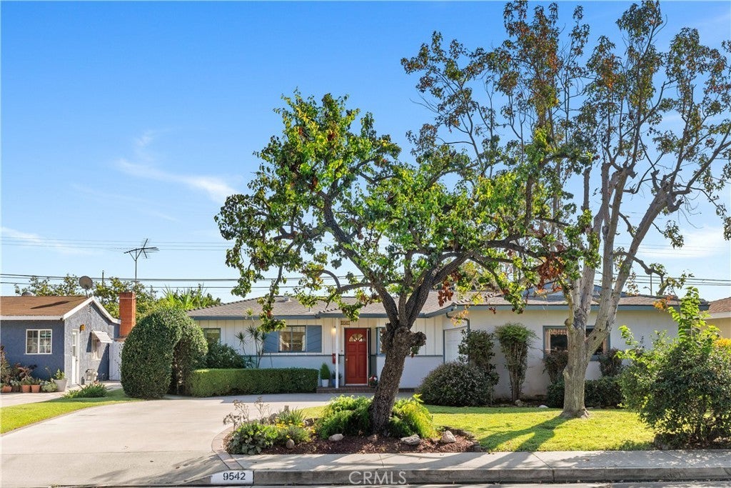 Photo of Listing #OC25256448