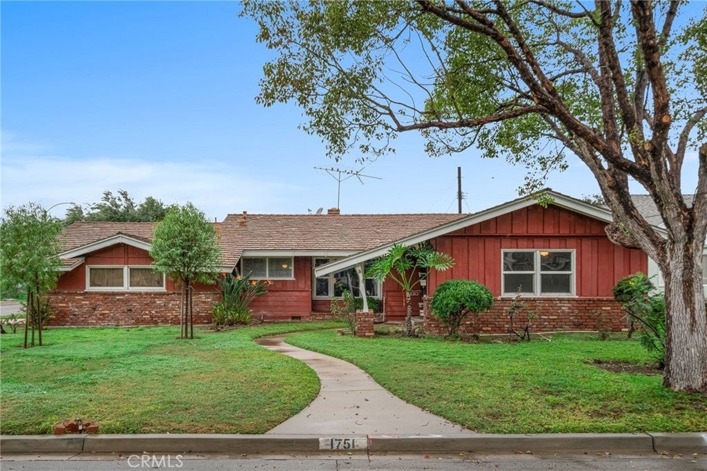 Photo of Listing #DW25244582