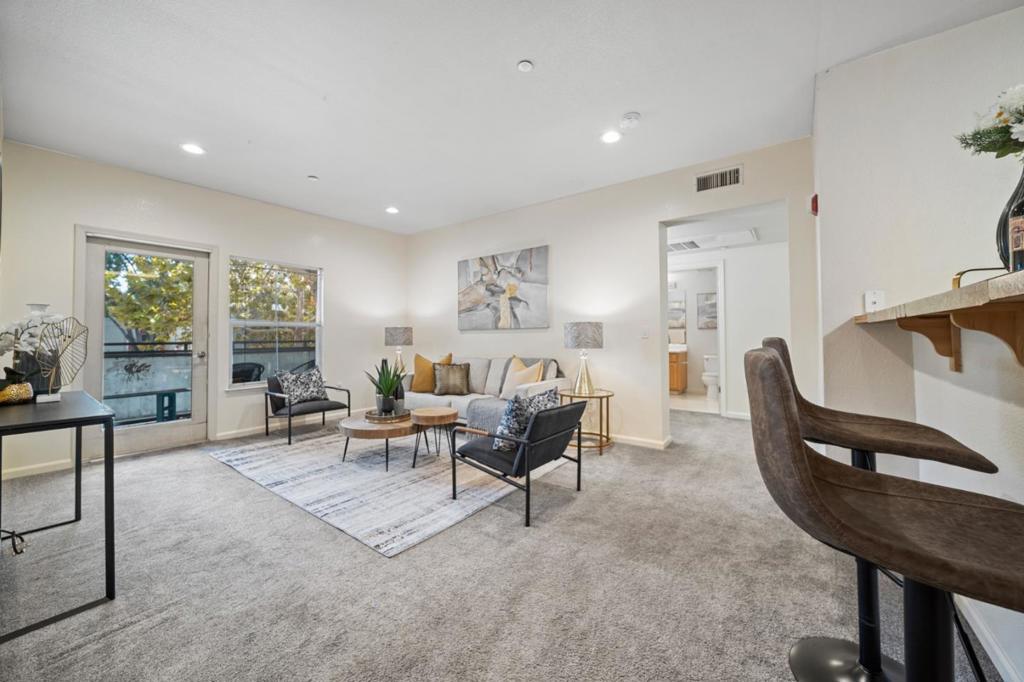 Photo of Listing #ML82027422