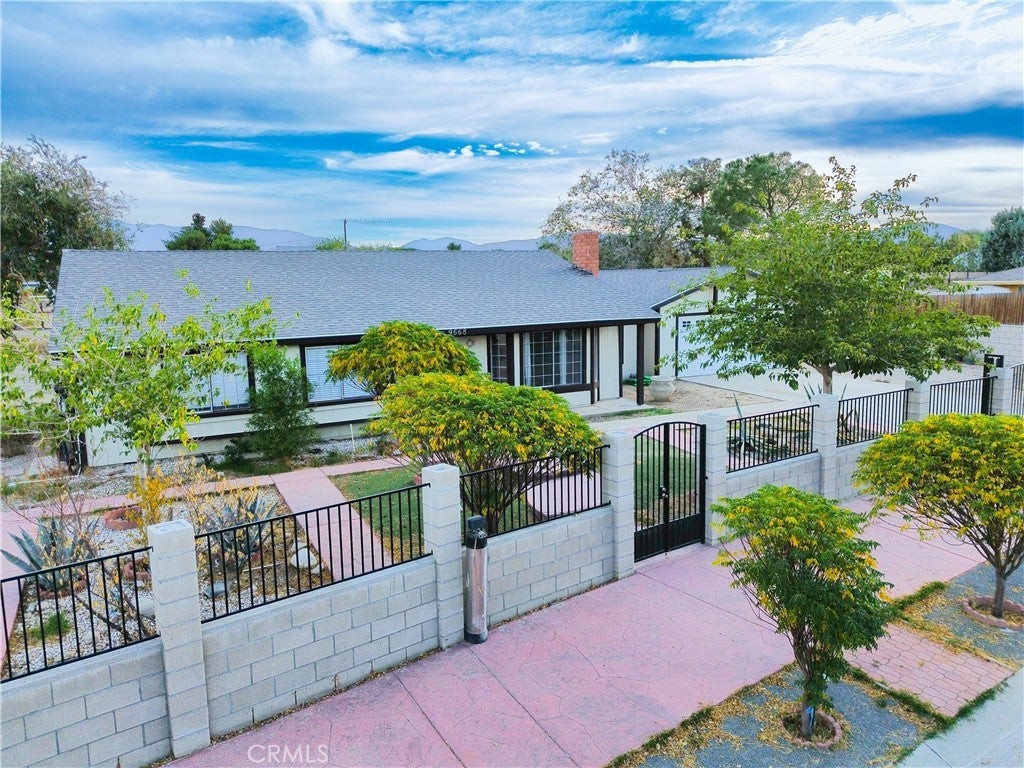 Photo of Listing #SR25258902