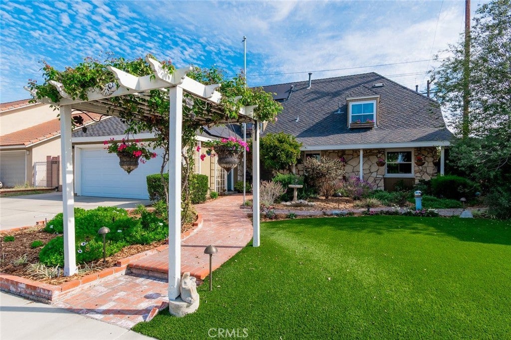 Photo of Listing #PW25258410