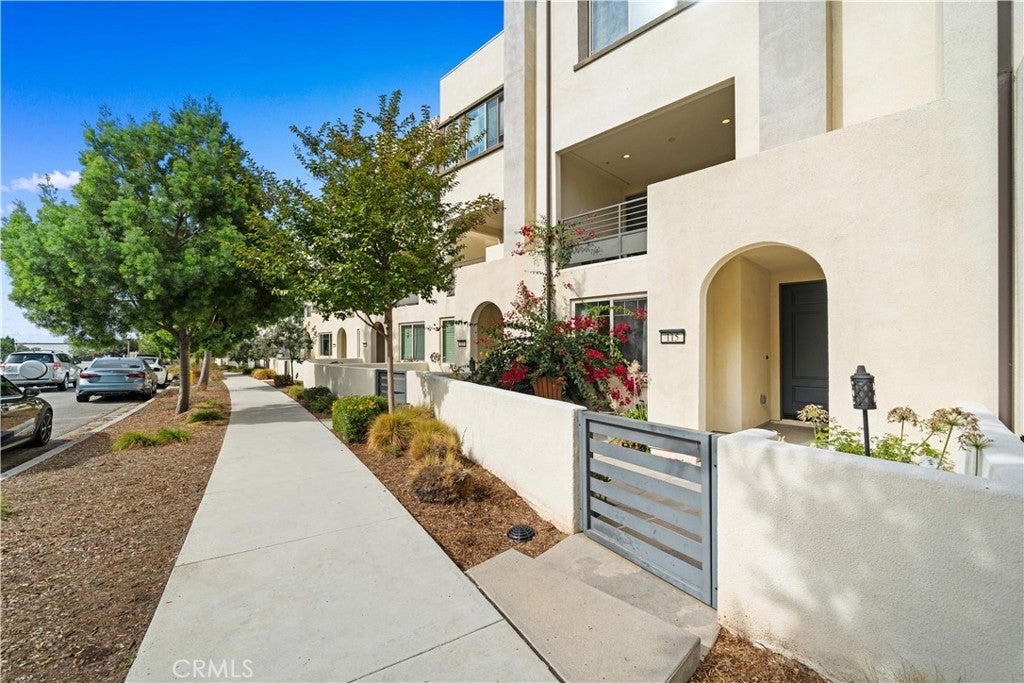 Photo of Listing #OC25259193