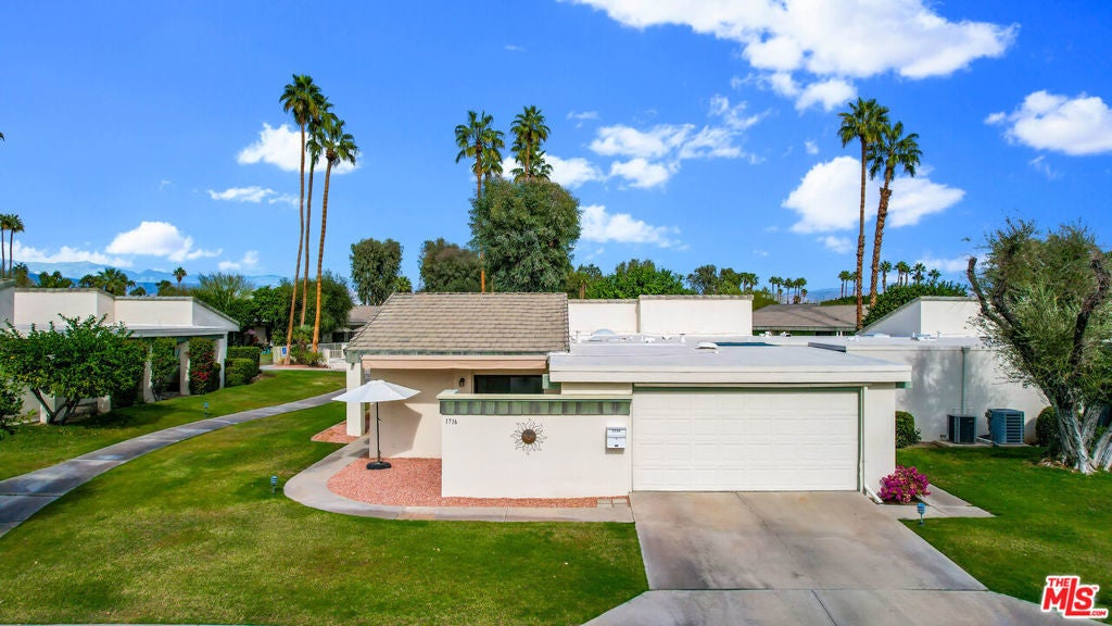 1716 Grand Bahama Drive, Palm Springs