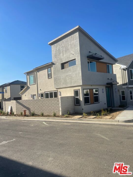 Photo of Listing #25618173