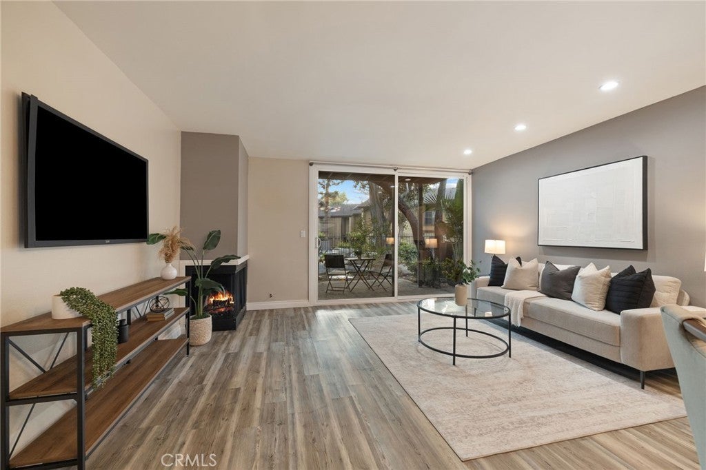 Photo of Listing #PW25259965