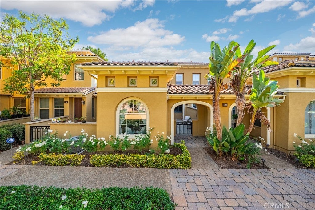 Photo of Listing #OC25260295