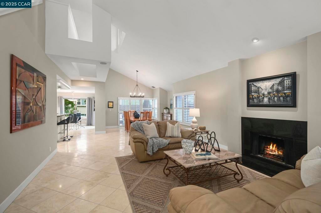 Photo of Listing #41117478