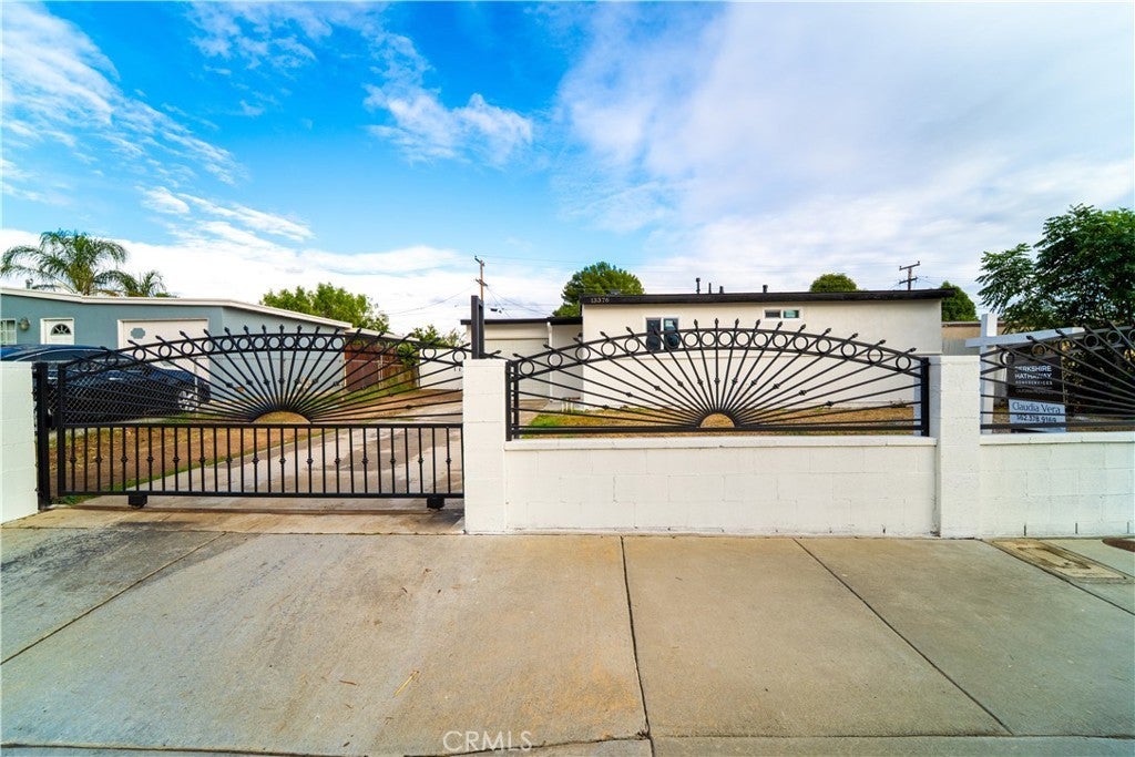 Photo of Listing #DW25257611