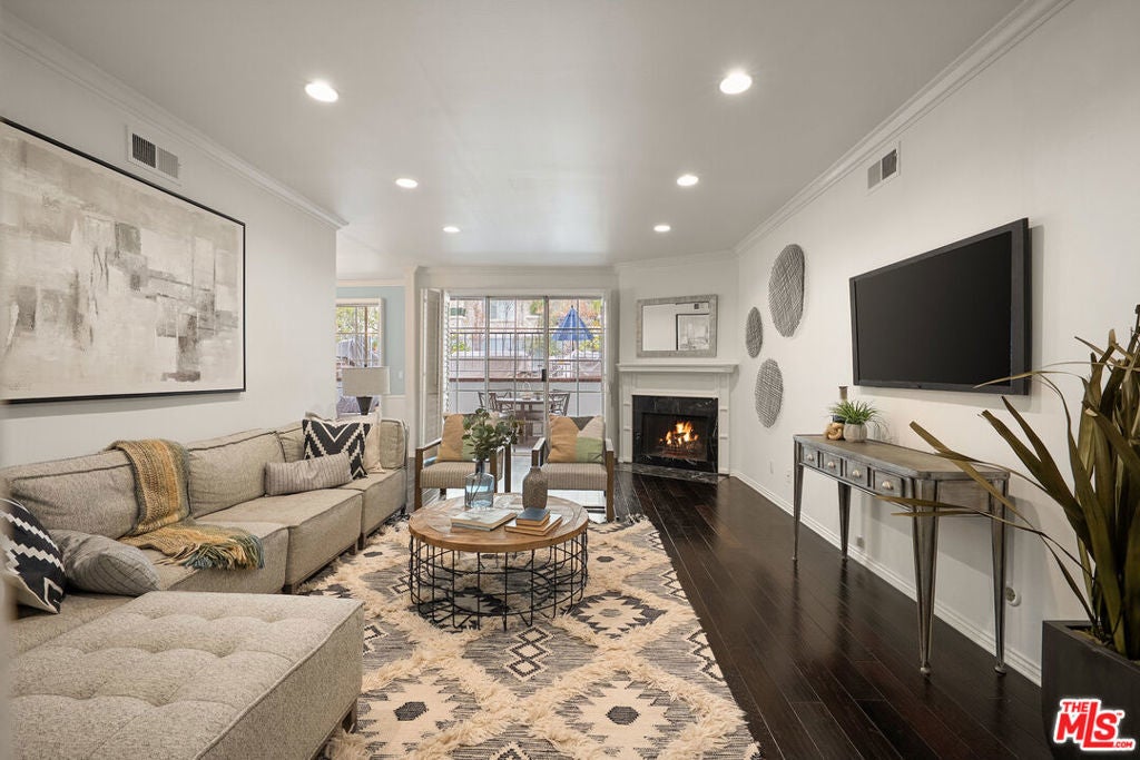 Photo of Listing #25619189