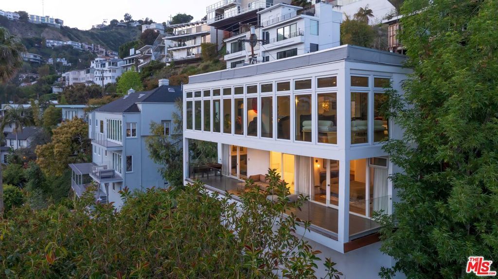 Photo of Listing #25619211