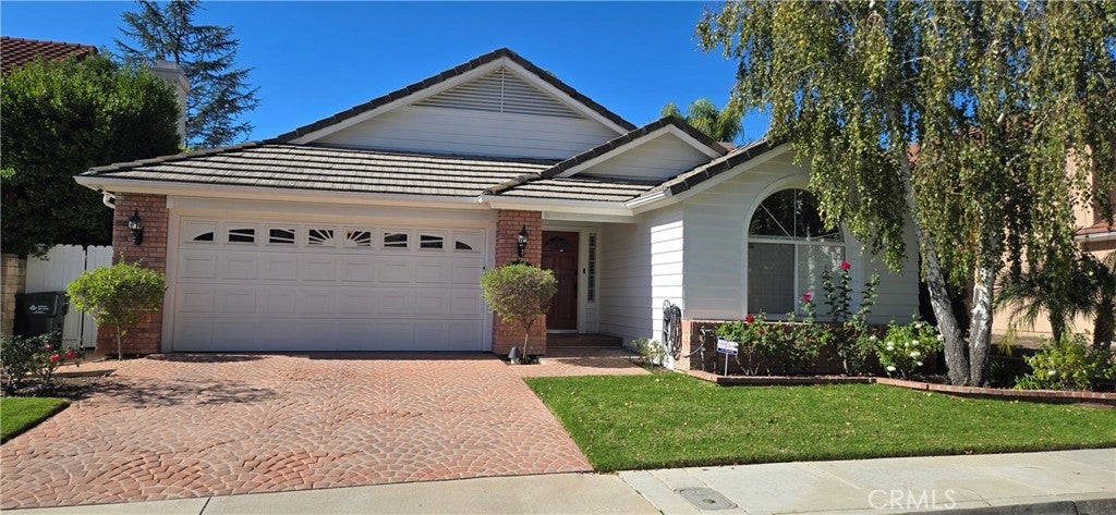 Photo of Listing #SR25260255