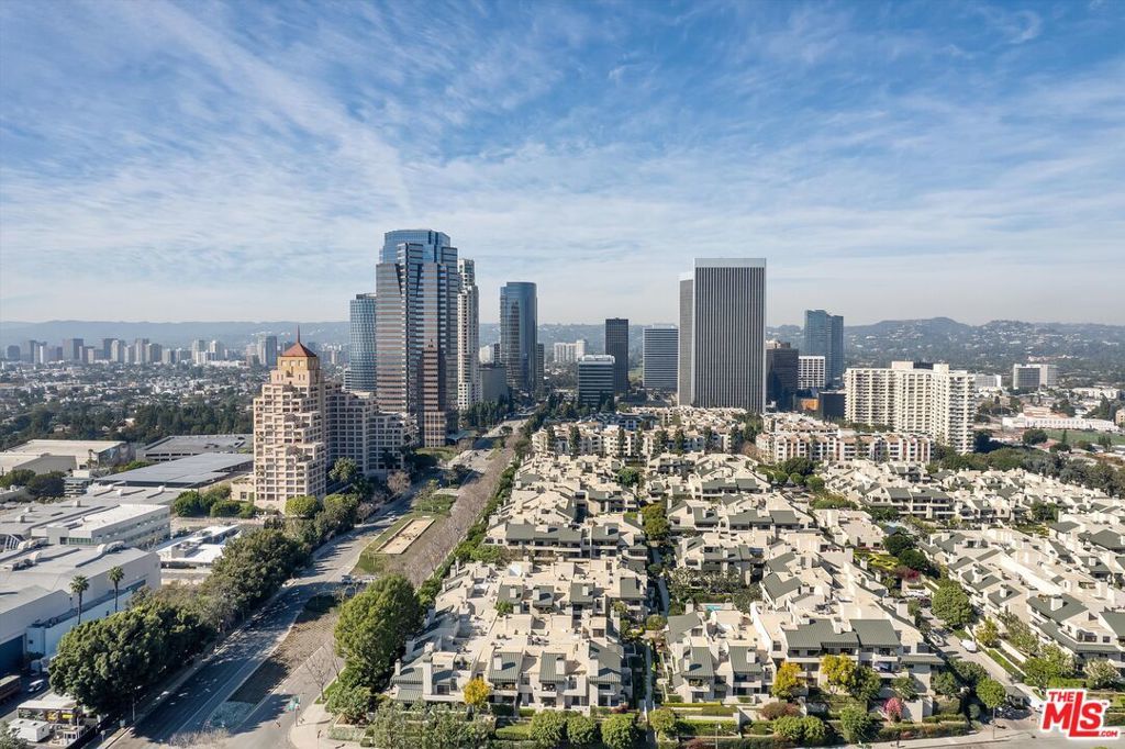 Photo of Listing #25619519