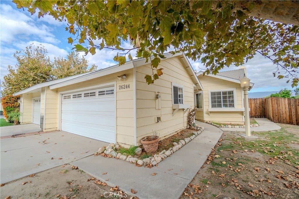 Photo of Listing #IV25101840