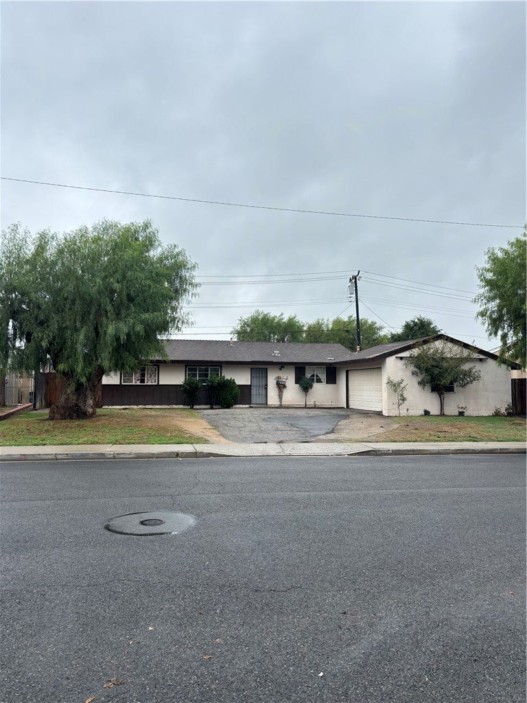 Photo of Listing #SR25258103