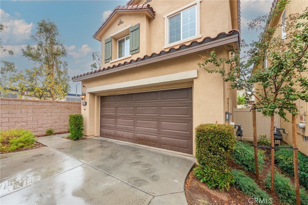 Photo of Listing #IV25261974