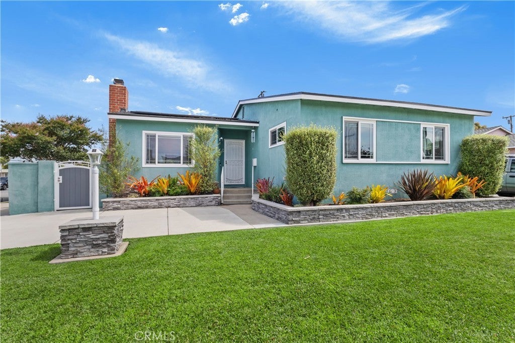 Photo of Listing #PW25263630