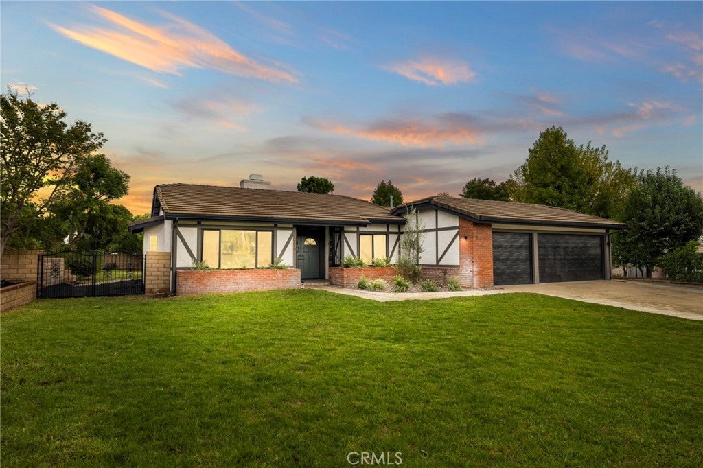 Photo of Listing #CV25263025