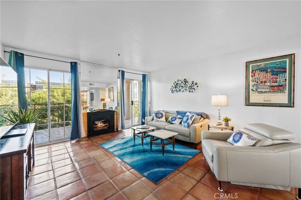 Photo of Listing #PW25261563