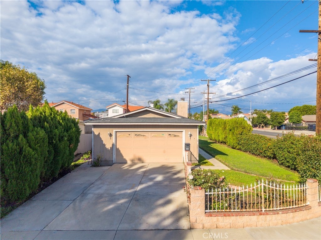 Photo of Listing #DW25264231