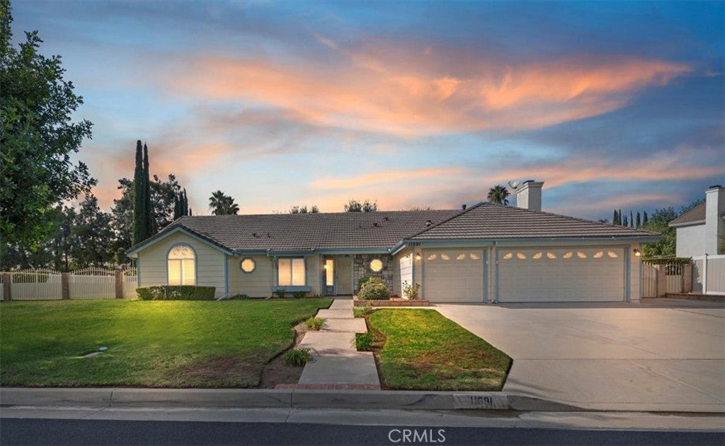 Photo of Listing #IV25261910