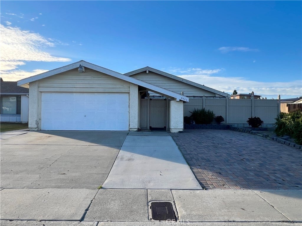 Photo of Listing #CV25262631