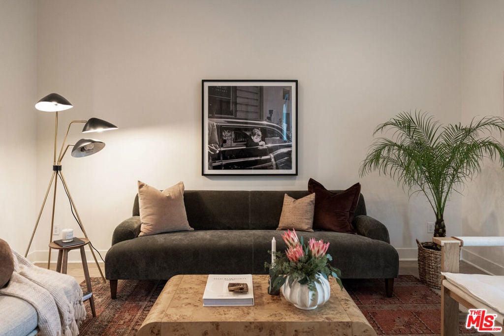 Photo of Listing #25620849