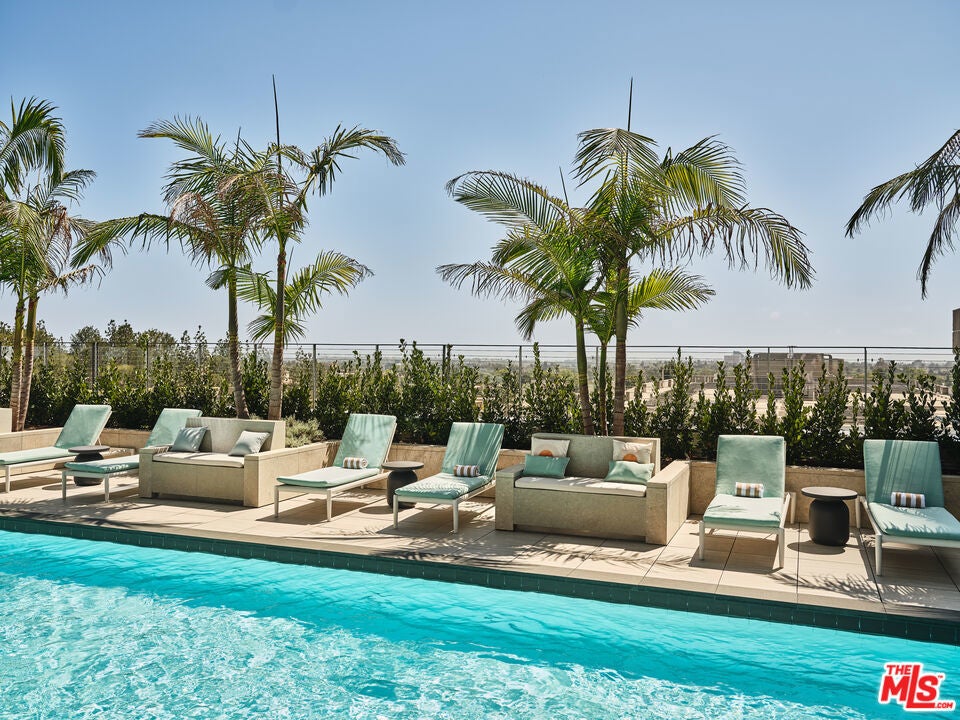 Photo of Listing #25619637