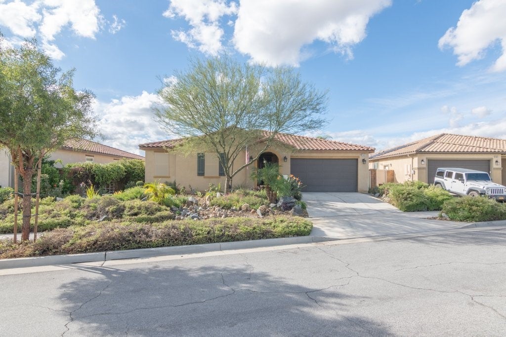 Photo of Listing #SW25264696