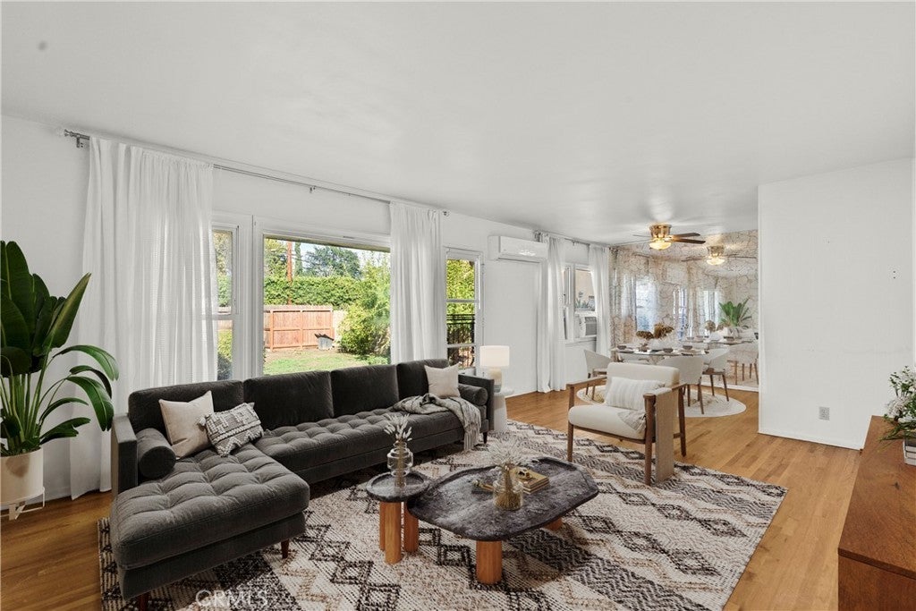 Photo of Listing #SR25264476