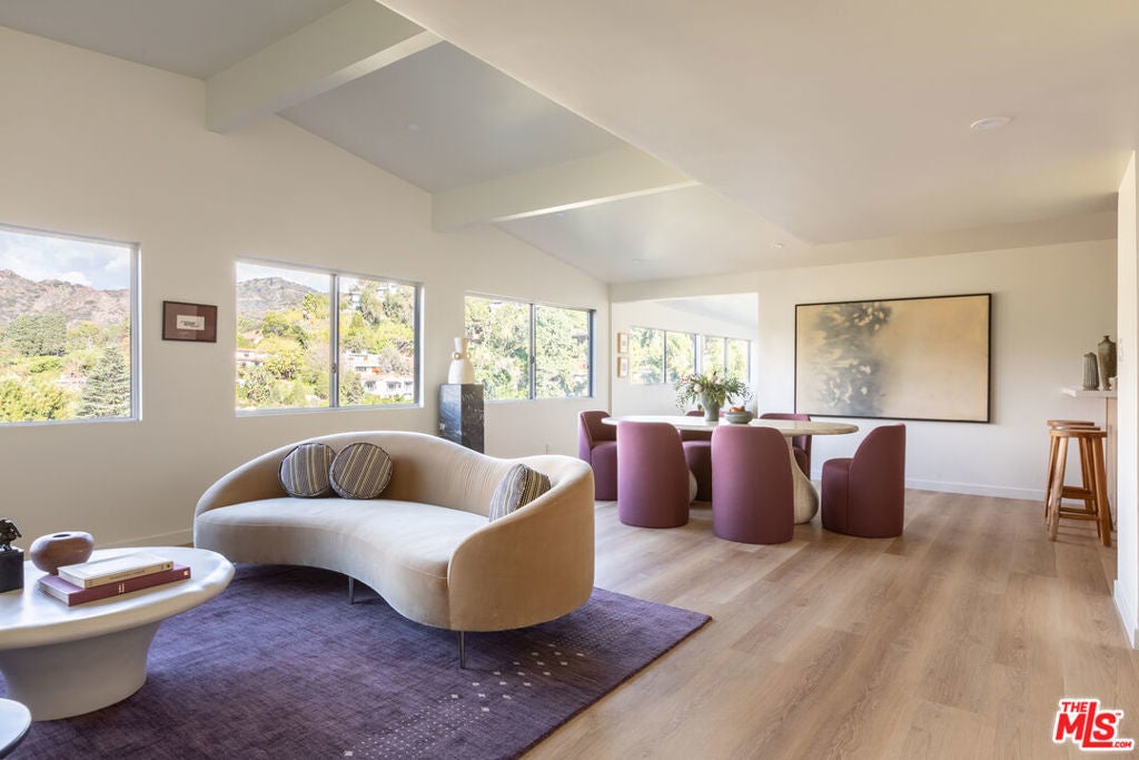 Photo of Listing #25621717