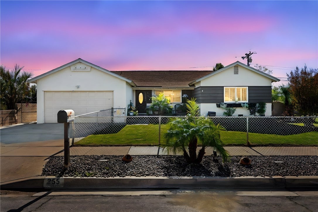 Photo of Listing #IV25265245