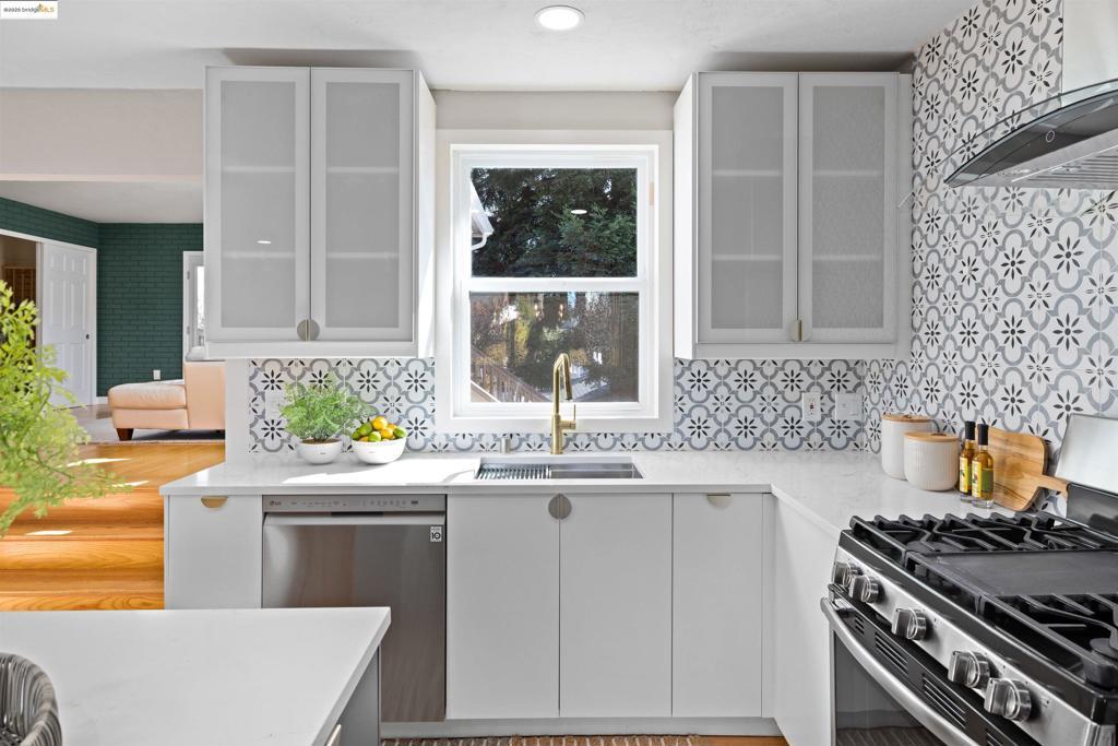 Photo of Listing #41118096