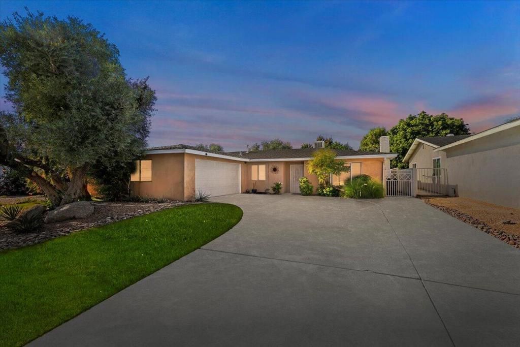 43651 Virginia Avenue, Palm Desert