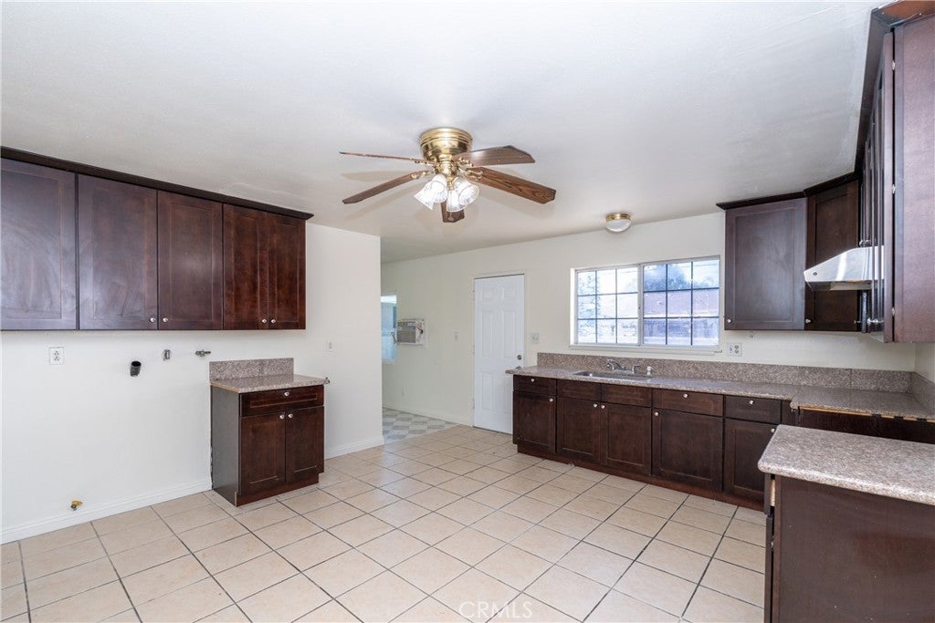 Photo of Listing #DW25266475