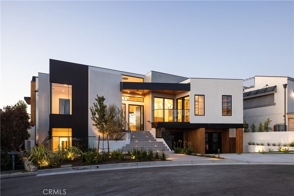 Photo of Listing #OC25266455