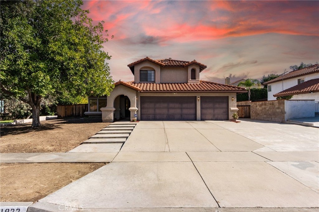 Photo of Listing #IV25266617