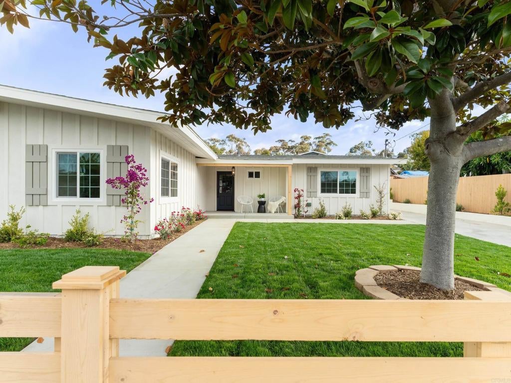 Photo of Listing #PTP2508796