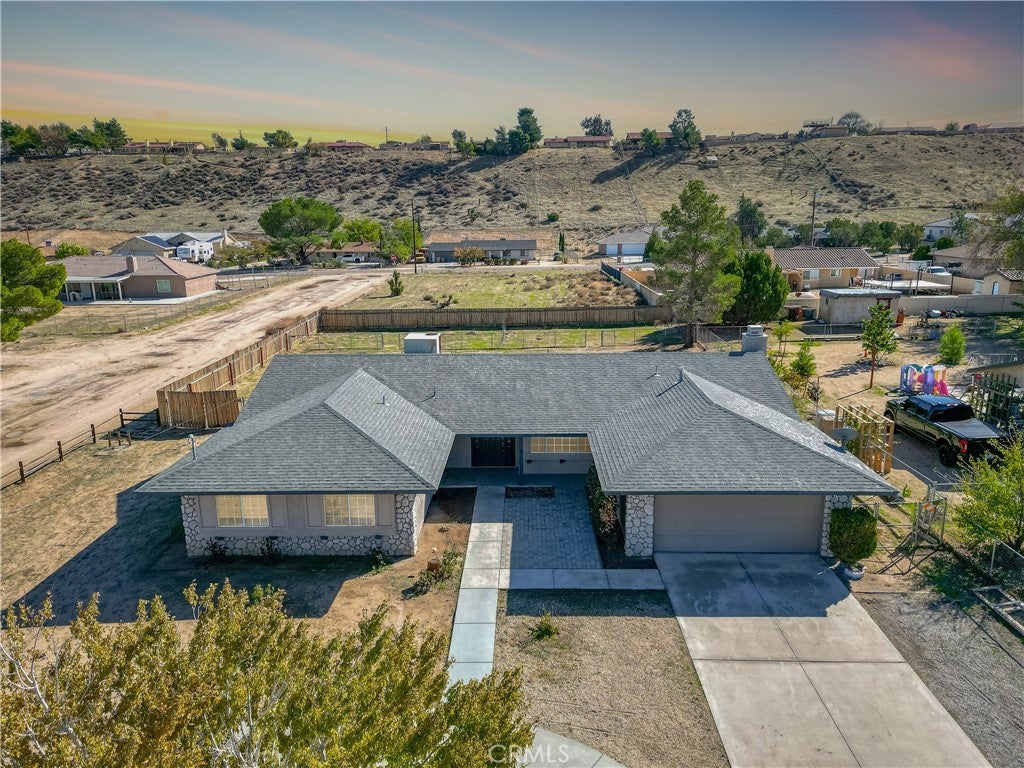 Photo of Listing #IV25266902