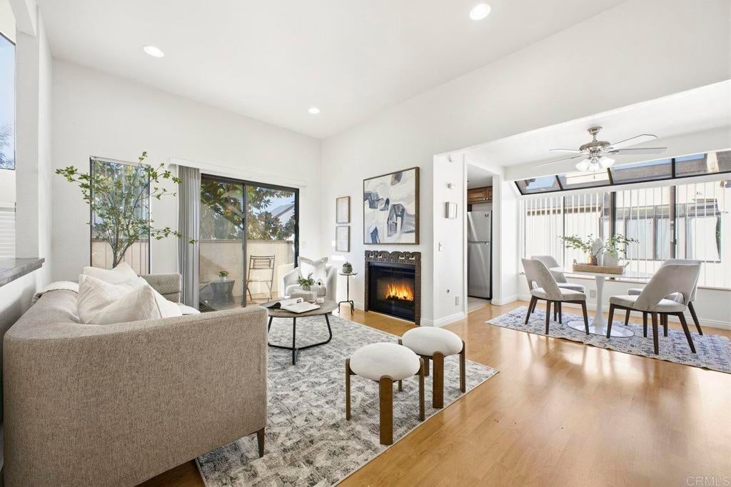 Photo of Listing #PTP2508828