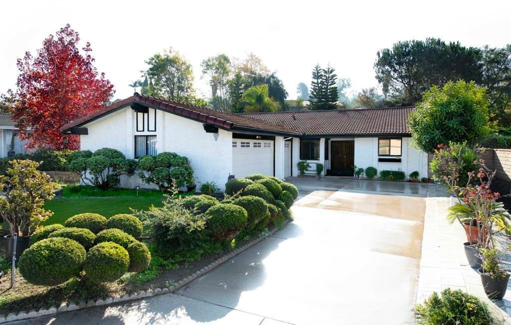 Photo of Listing #PTP2508850