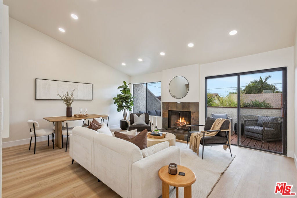 Photo of Listing #25623755