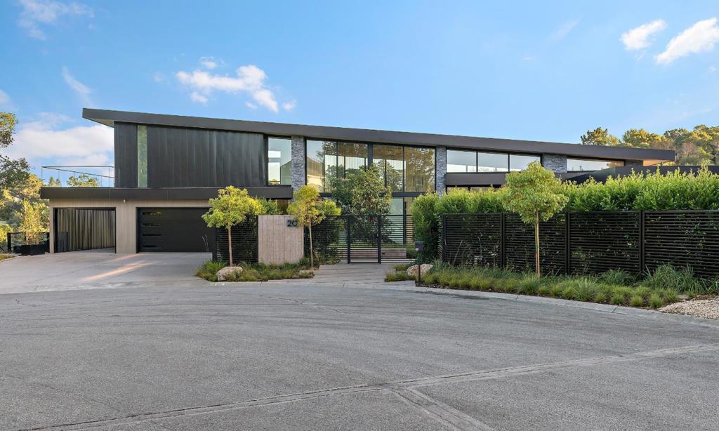 Photo of Listing #ML82028559