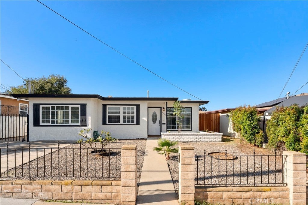 Photo of Listing #IV25269313